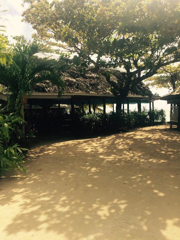 Vacations Beach Fale Hotel Manase Екстериор снимка