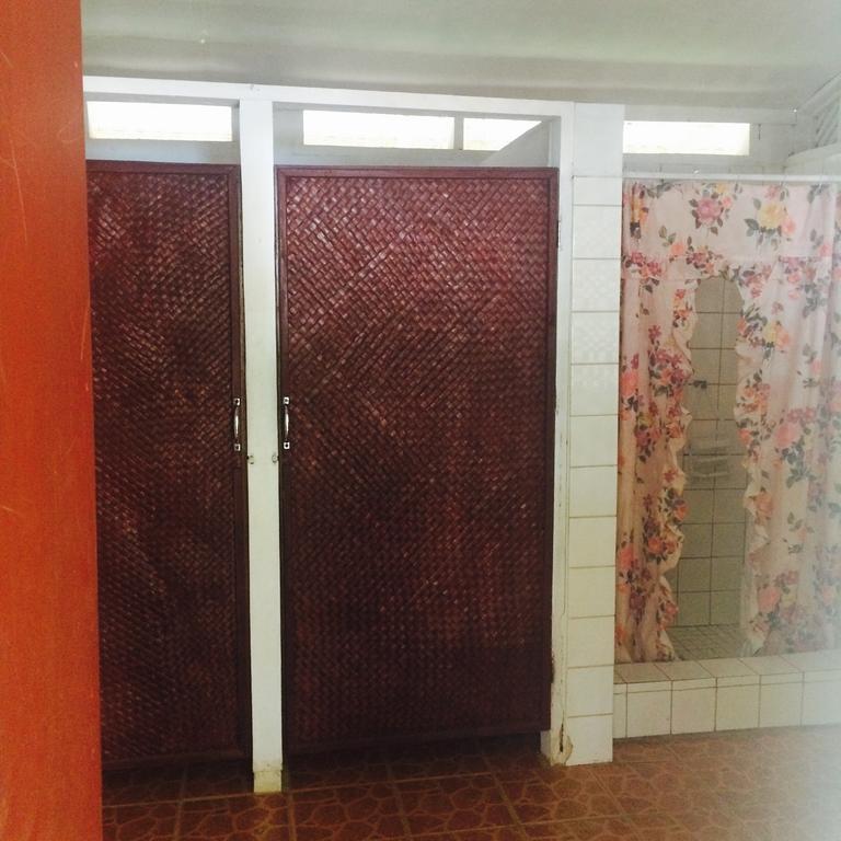 Vacations Beach Fale Hotel Manase Стая снимка