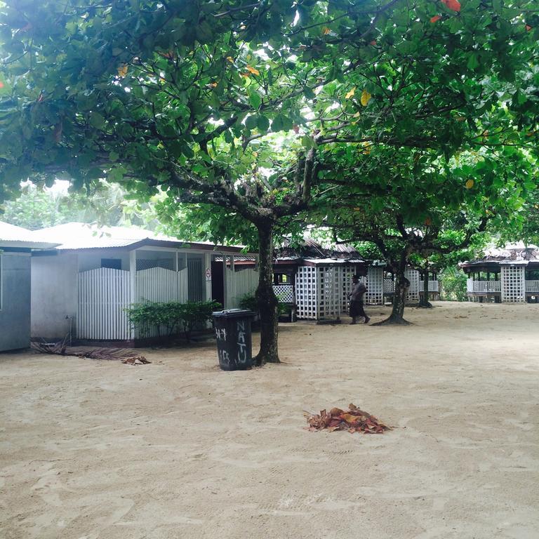 Vacations Beach Fale Hotel Manase Екстериор снимка