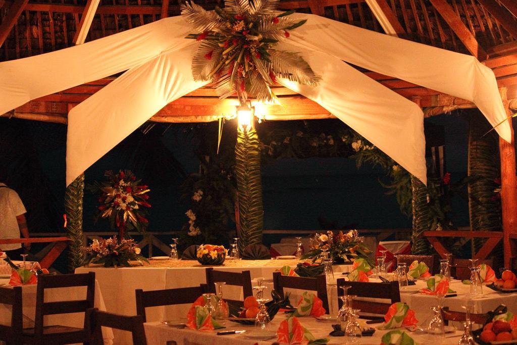 Vacations Beach Fale Hotel Manase Екстериор снимка