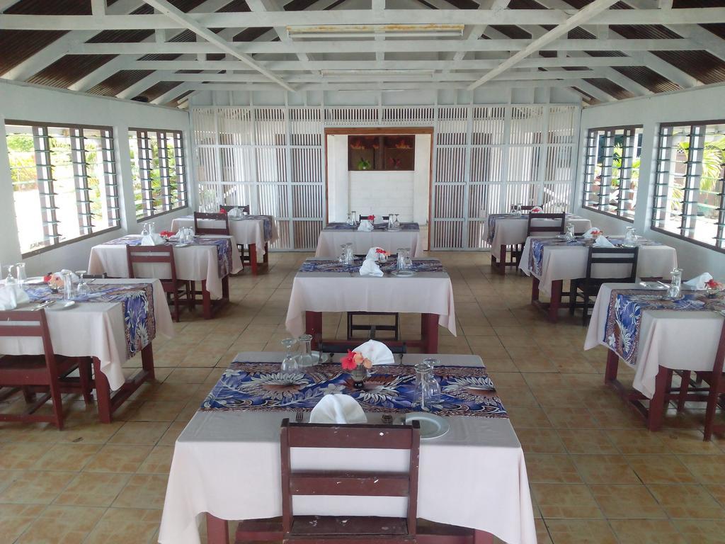 Vacations Beach Fale Hotel Manase Екстериор снимка