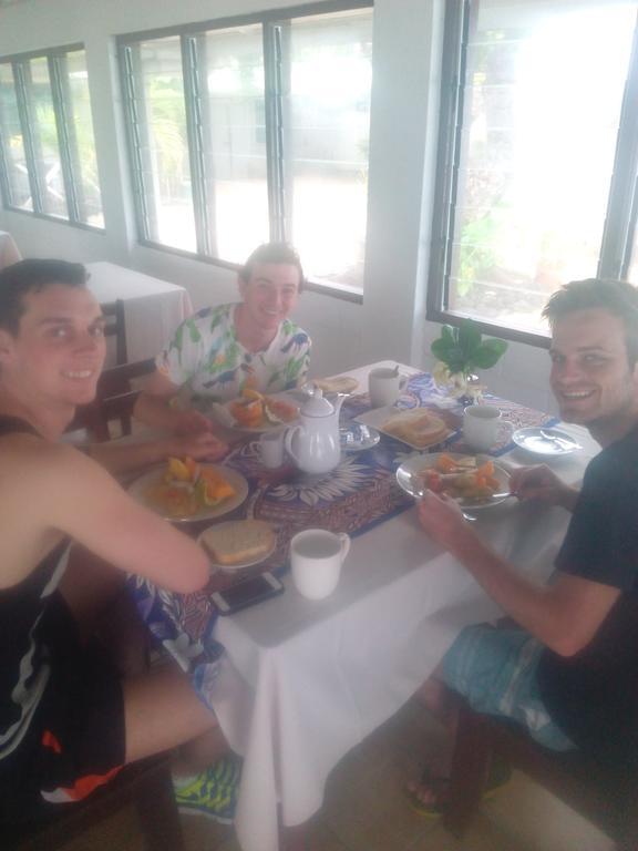 Vacations Beach Fale Hotel Manase Екстериор снимка