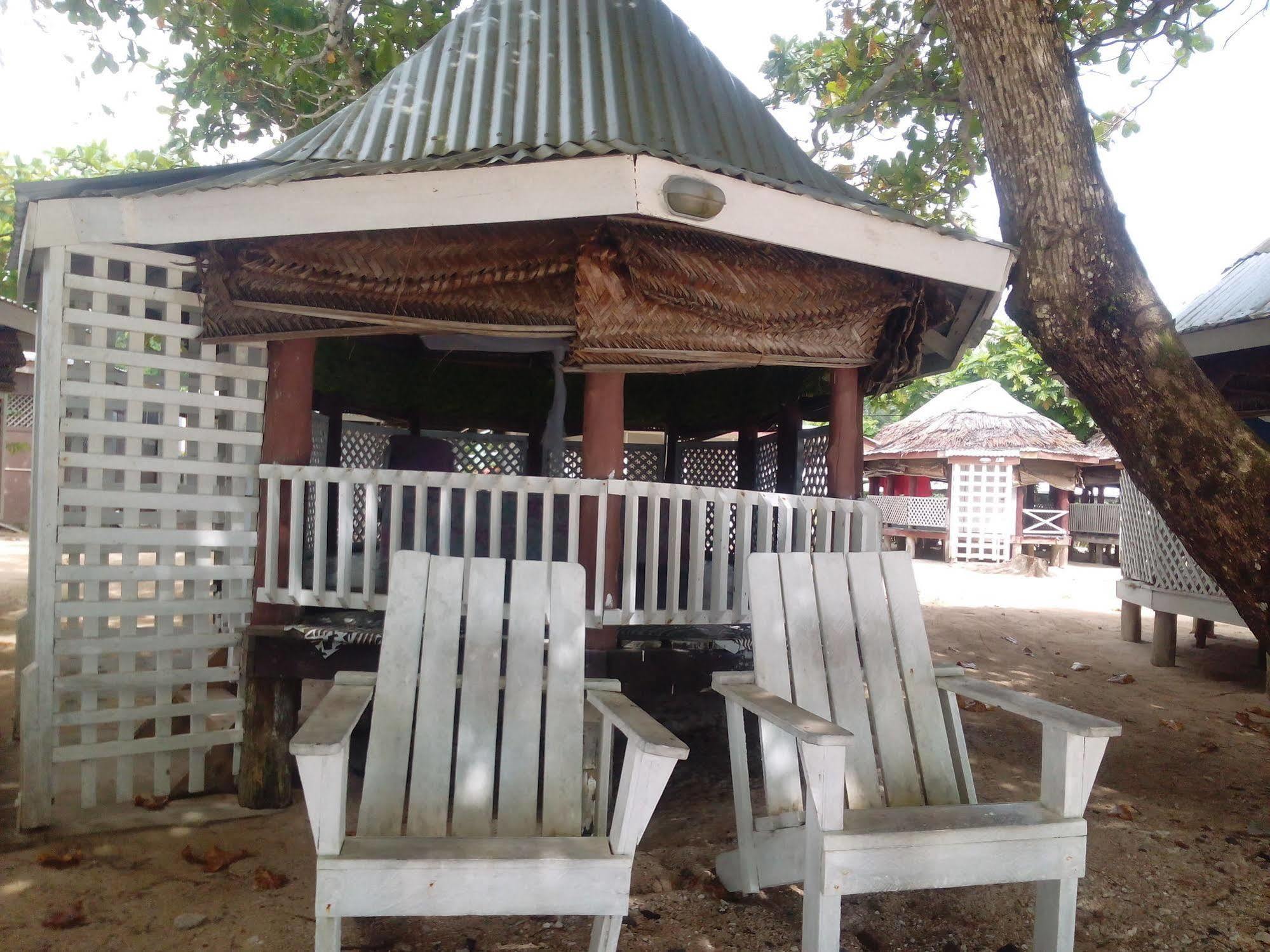 Vacations Beach Fale Hotel Manase Екстериор снимка